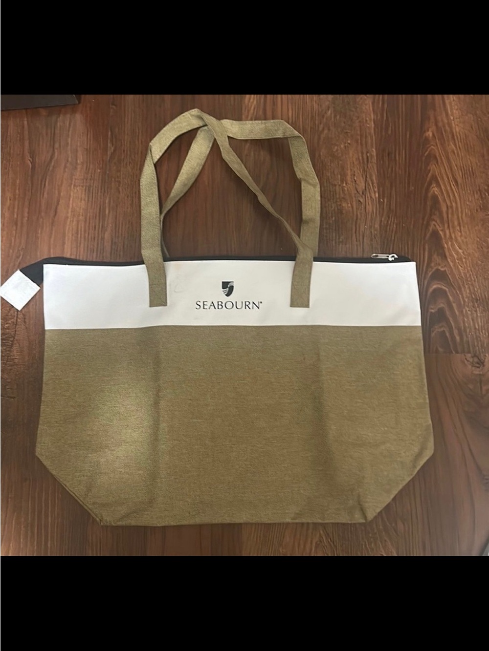 Seabourn Two-Tone Tote Bag in White and Olive